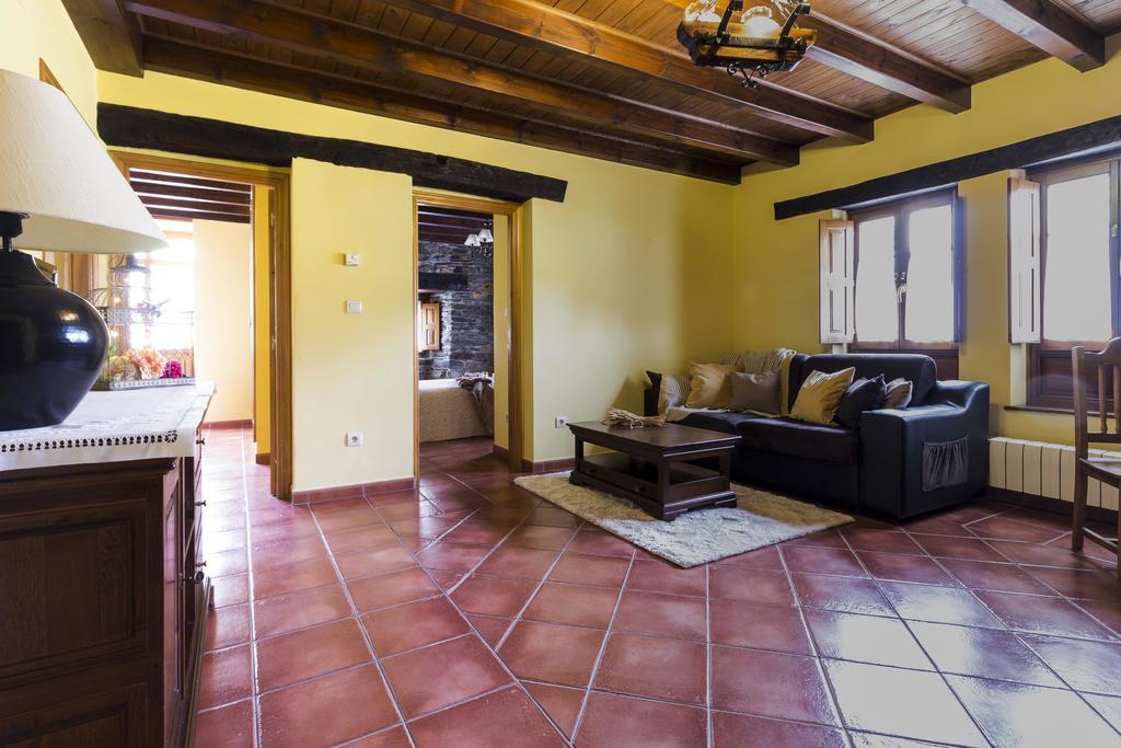 דירות Pola de Allande Casa Gayon מראה חיצוני תמונה