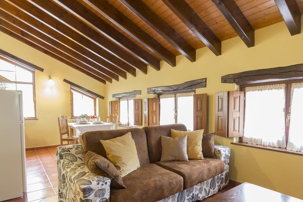 דירות Pola de Allande Casa Gayon מראה חיצוני תמונה